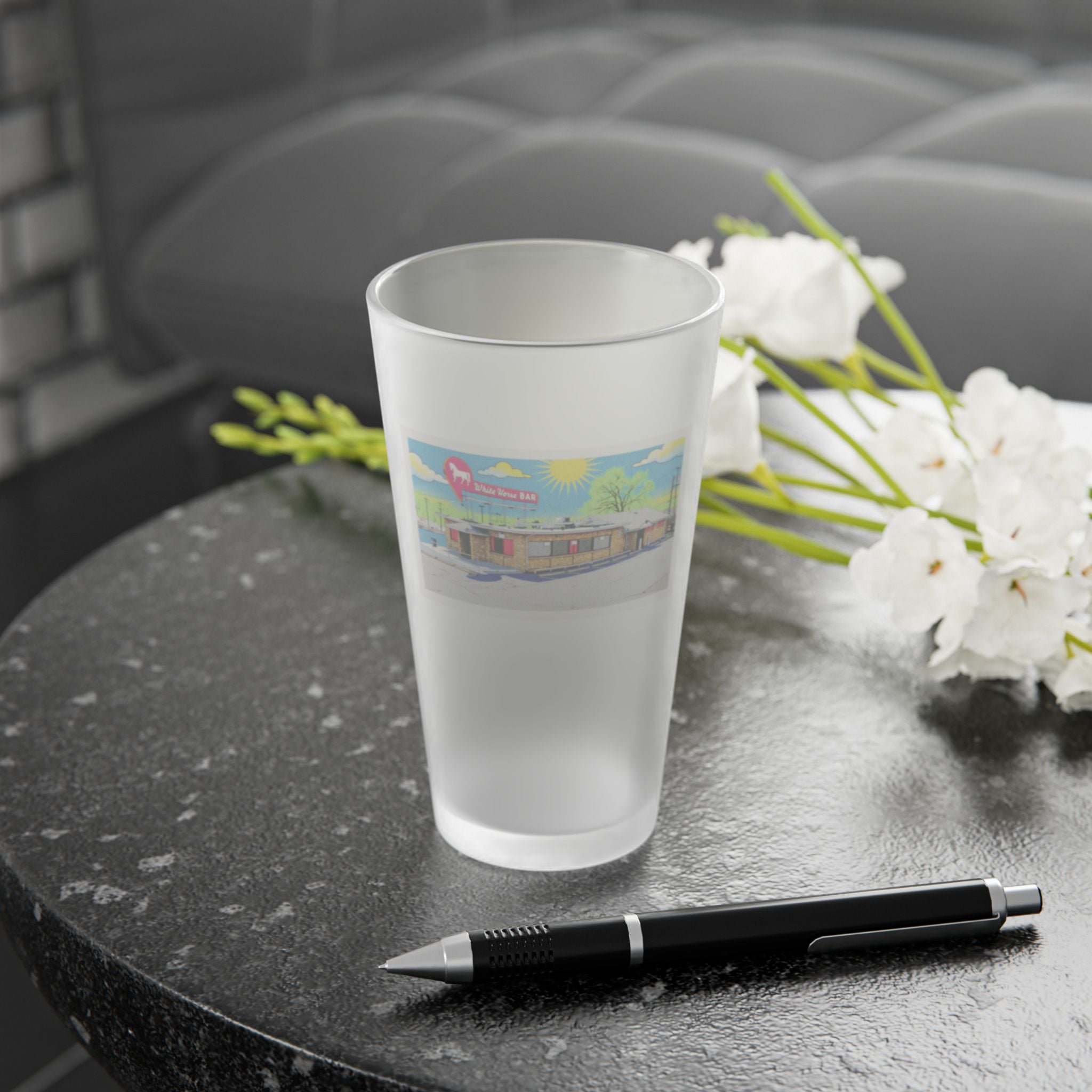 THE WHITE HORSE BAR | Frosted Pint Glass 16oz