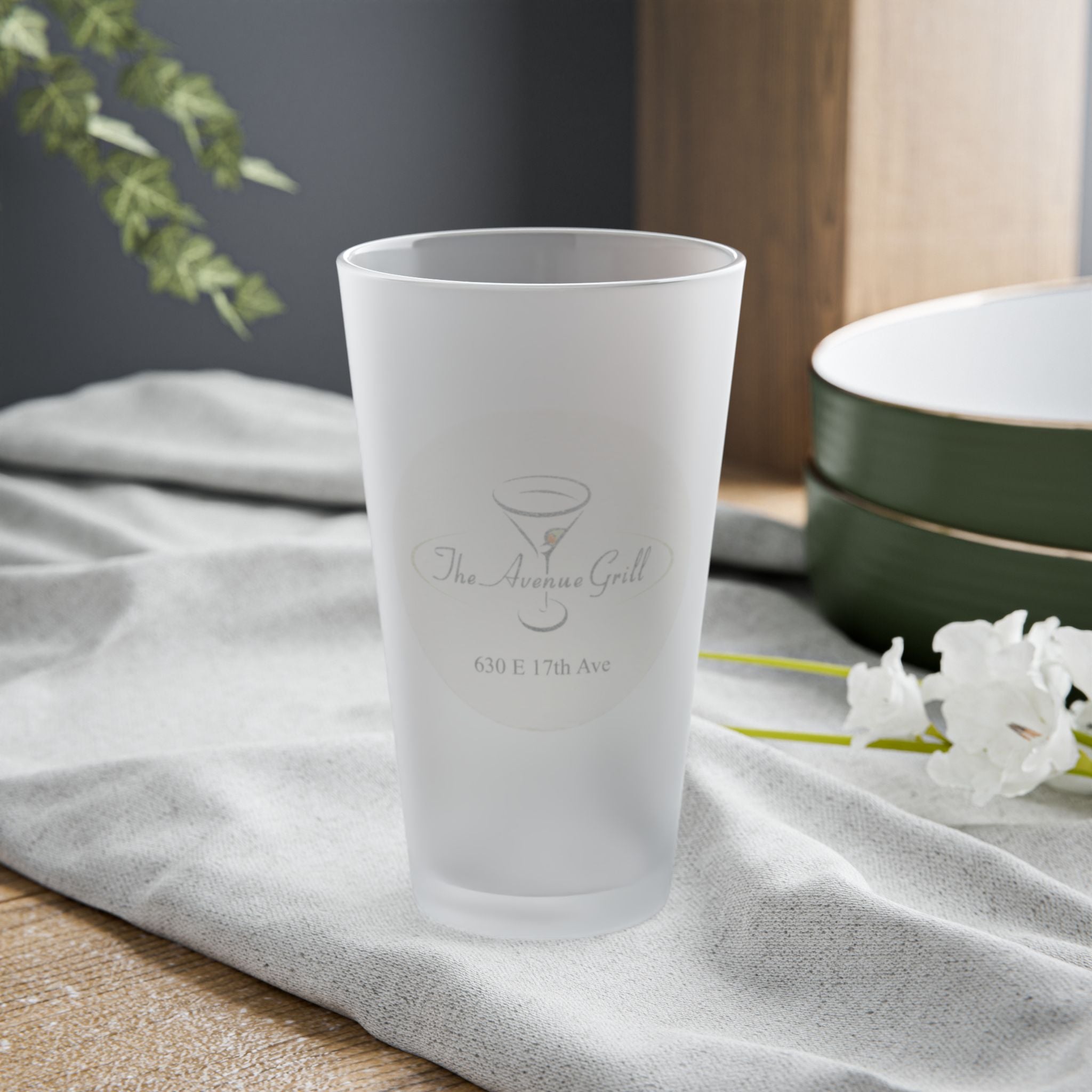 THE AVENUE GRILL | Frosted Pint Glass 16oz