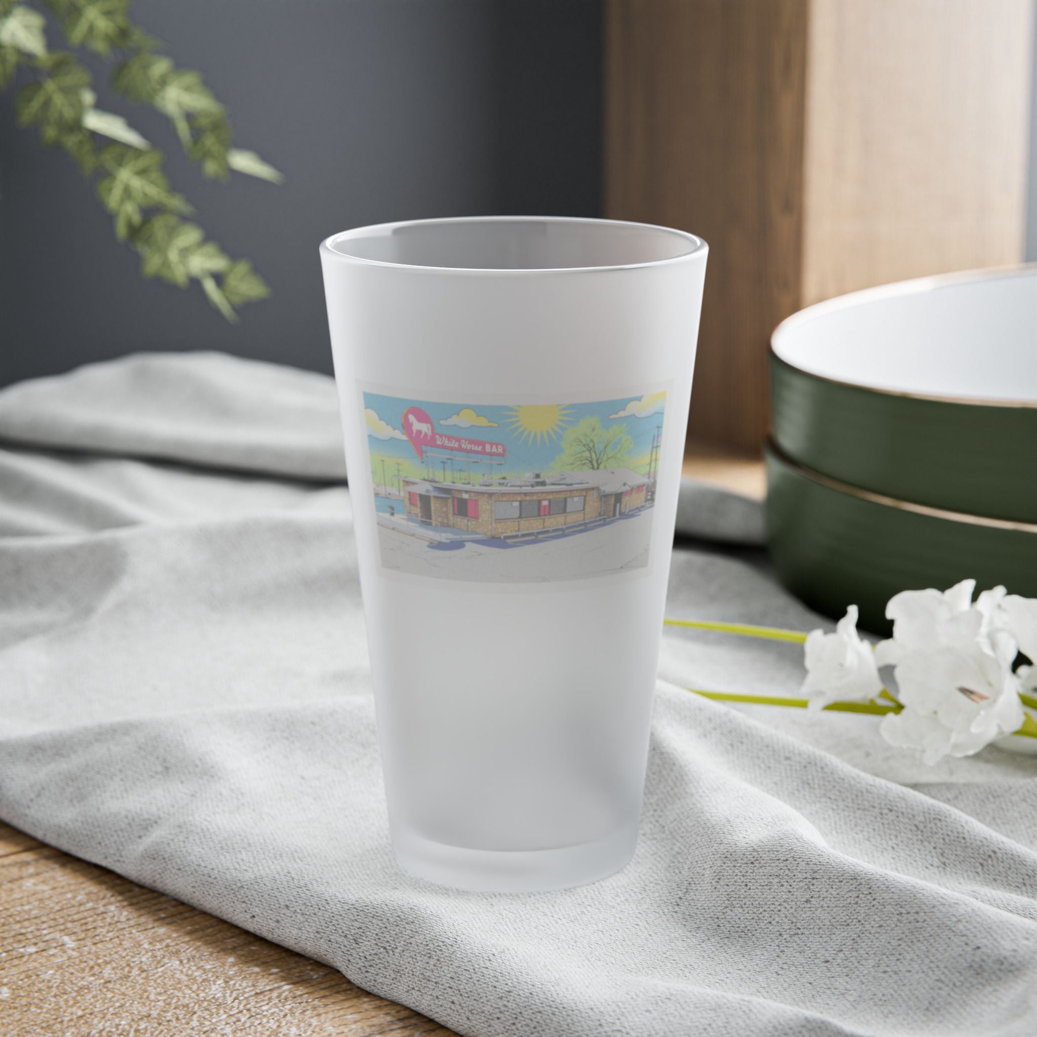 THE WHITE HORSE BAR | Frosted Pint Glass 16oz