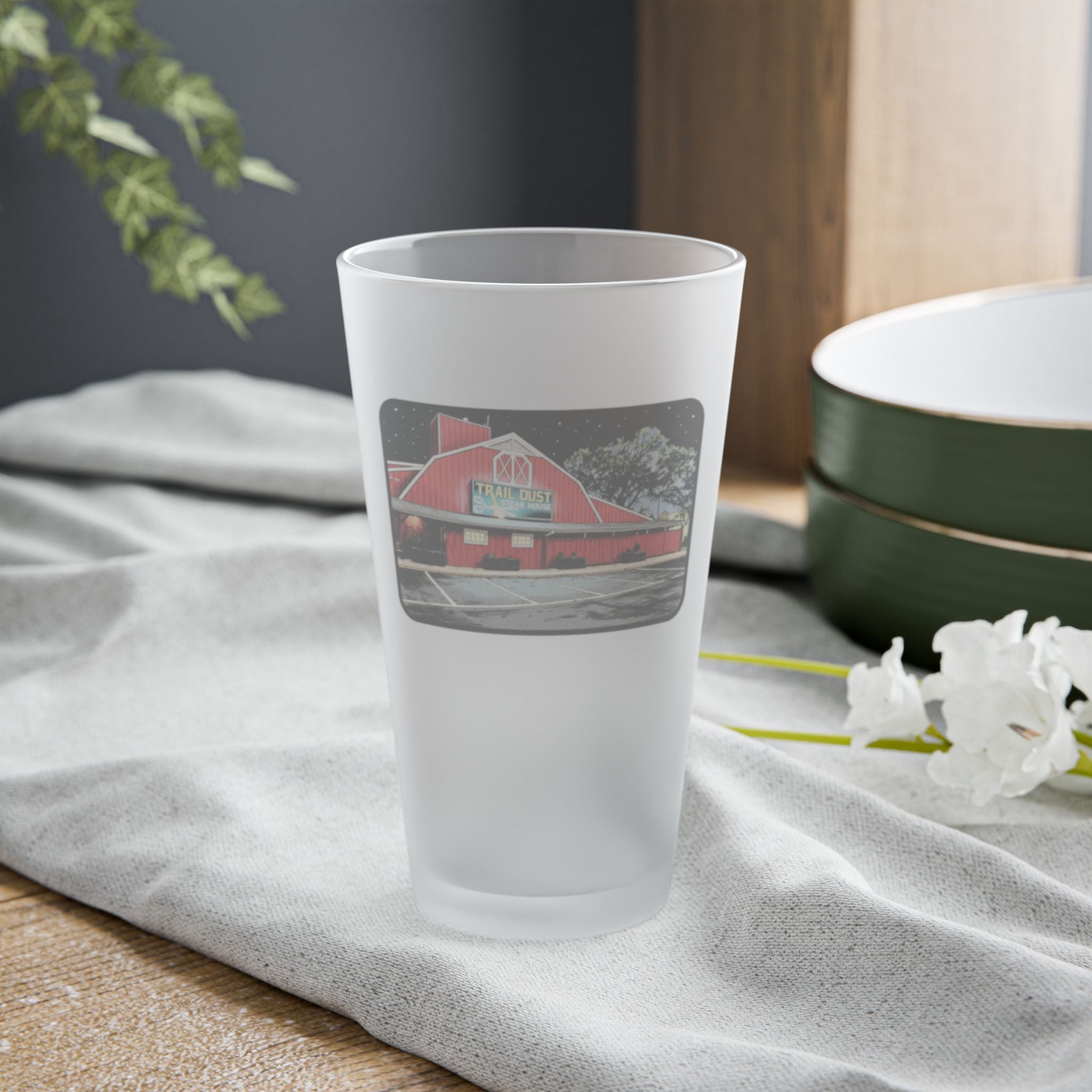 Trail Dust Steakhouse Frosted Pint Glass 16oz